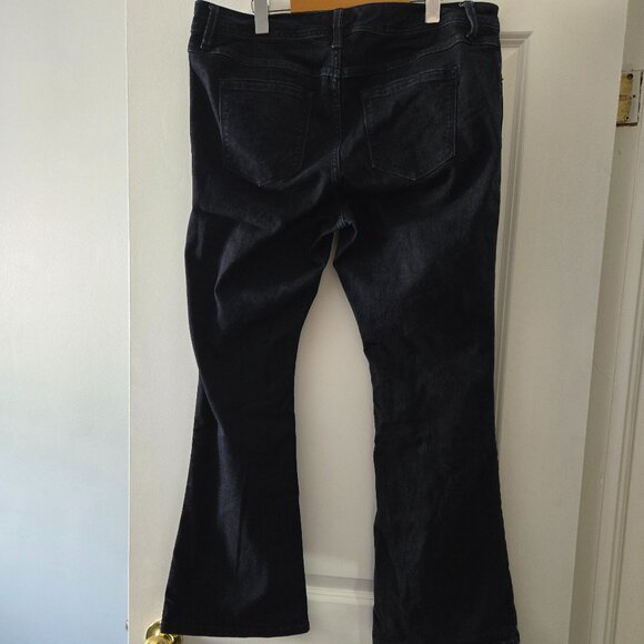 Torrid Luxe slim boot jeans 12R - Picture 2 of 4